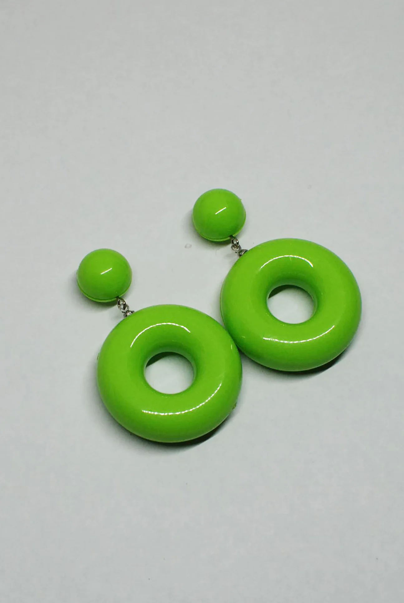 90's Chunky Round Plastic Drop Earrings - Image 2