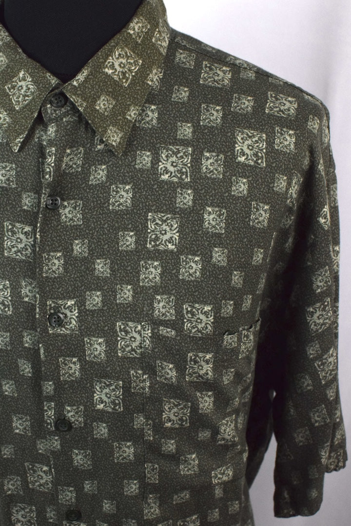 Untied Brand Green Shirt - Image 2