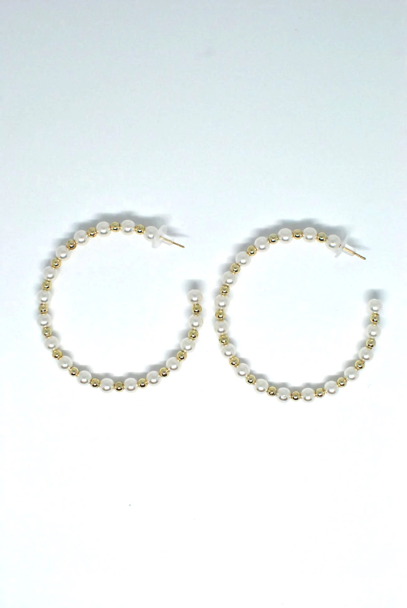 Hoop Earrings with Pearl and Metallic Beads - Image 4