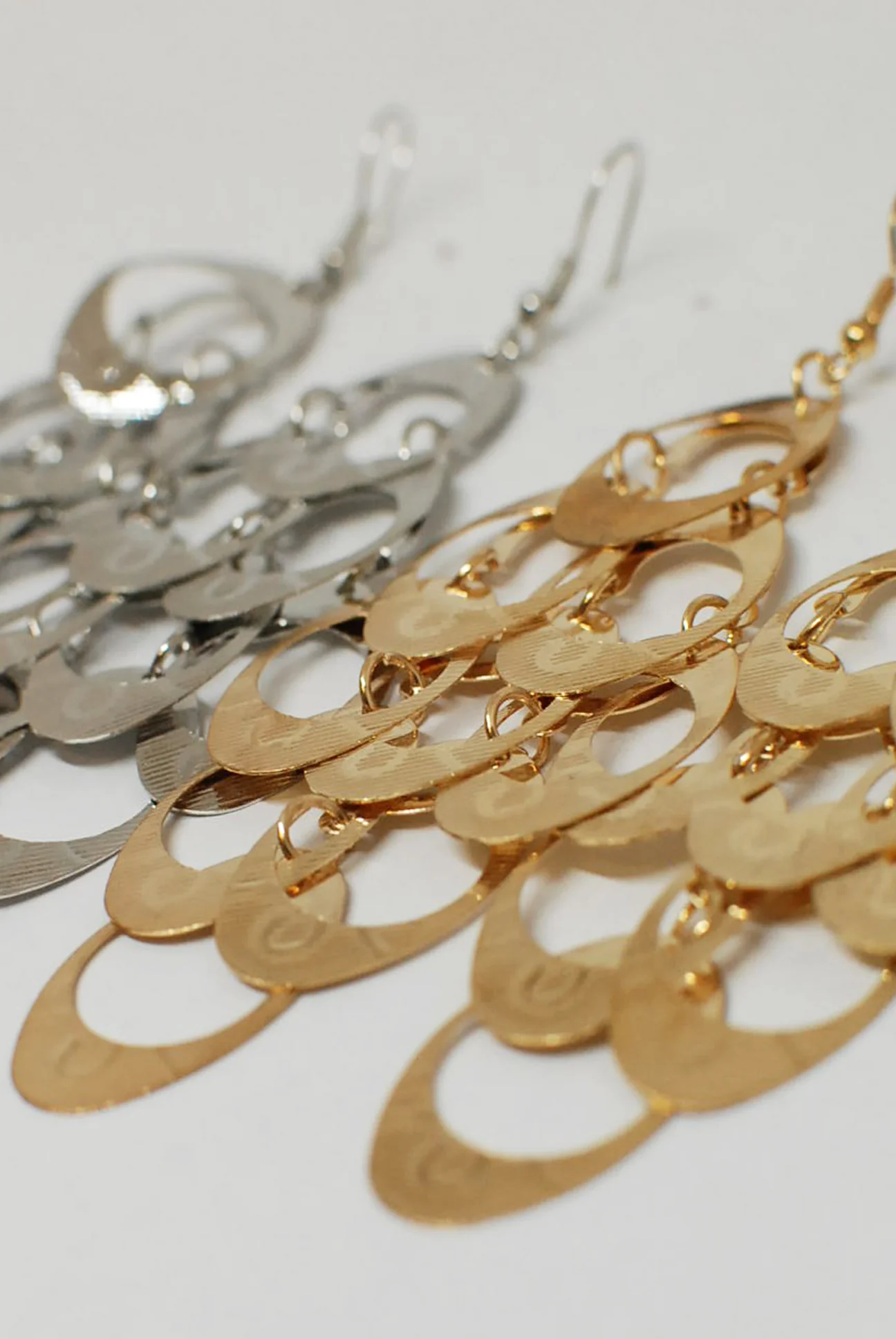 Lightweight Chandelier Oval Design Earrings - Image 4