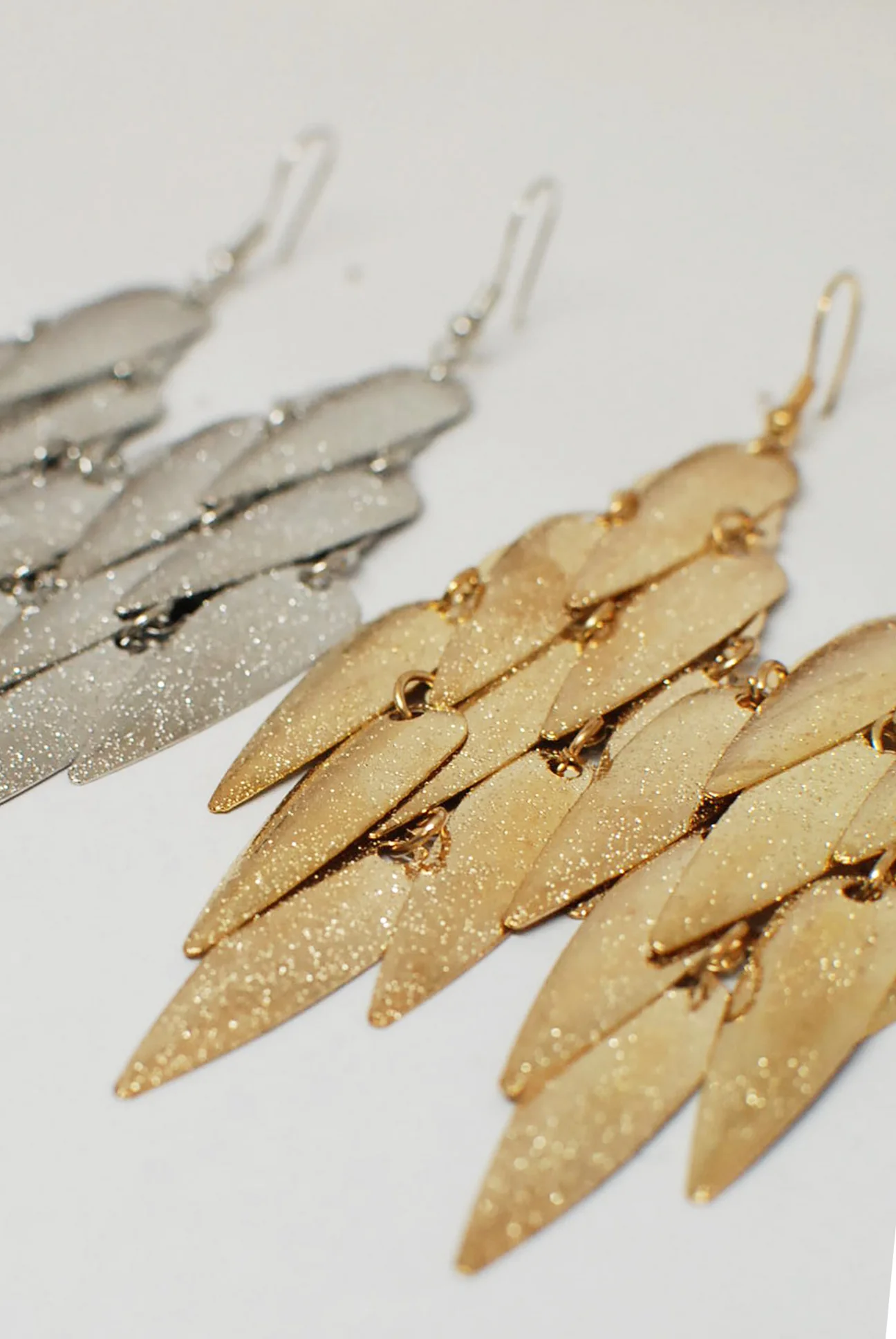 Lightweight Chandelier Tear Drop Design Earrings - Image 4