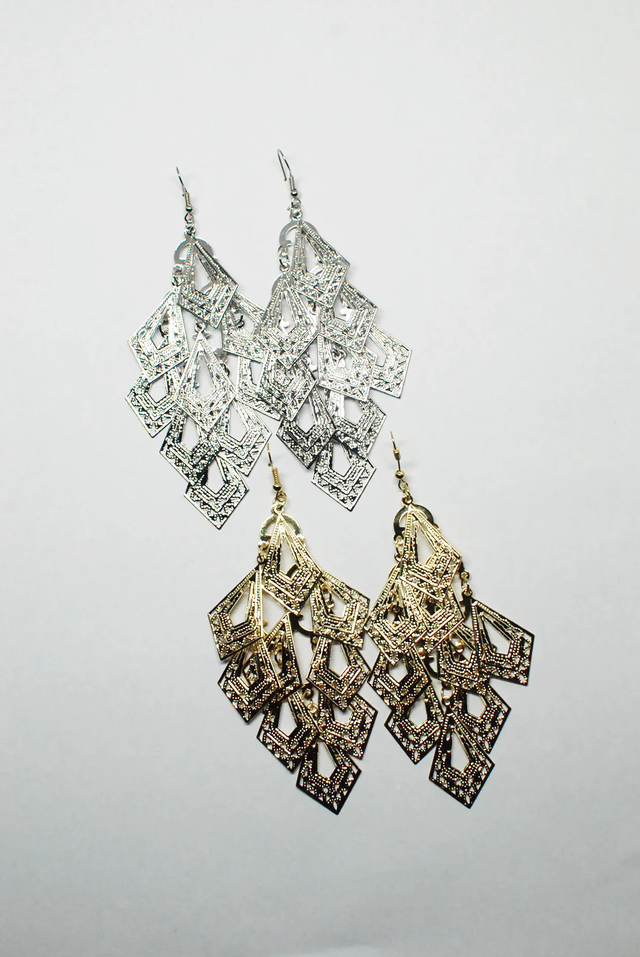 Lightweight Filigree Diamonds Chandelier Earrings