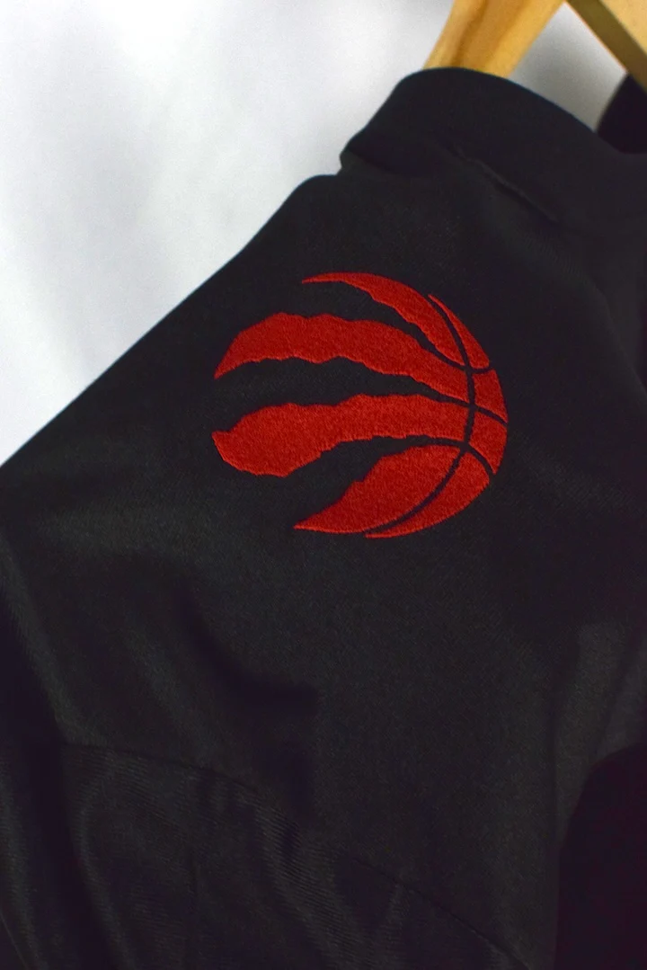 90s/00s Toronto Raptors NBA Football Jersey - Image 7