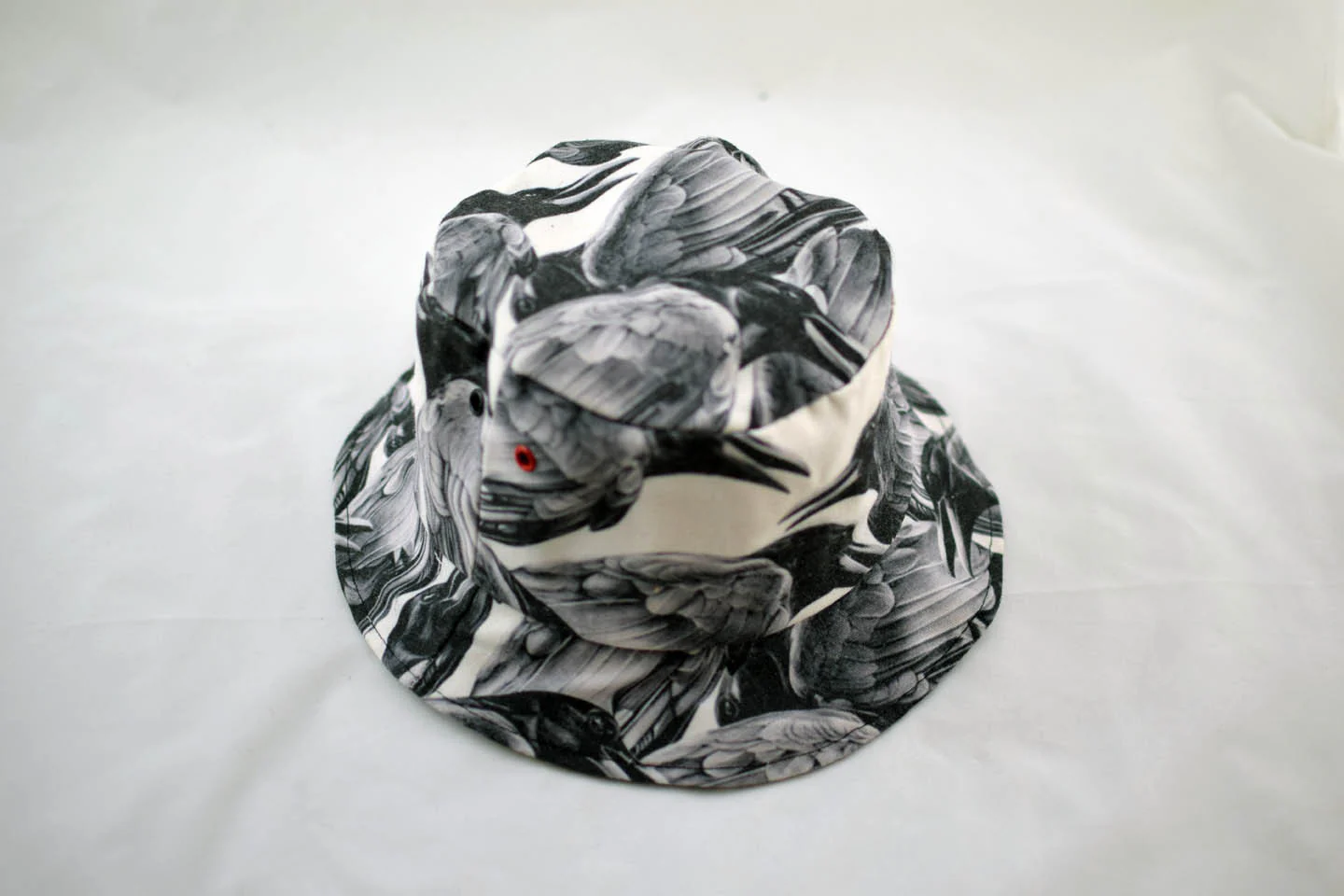 NEW Magpies Print Bucket Hat - Image 2