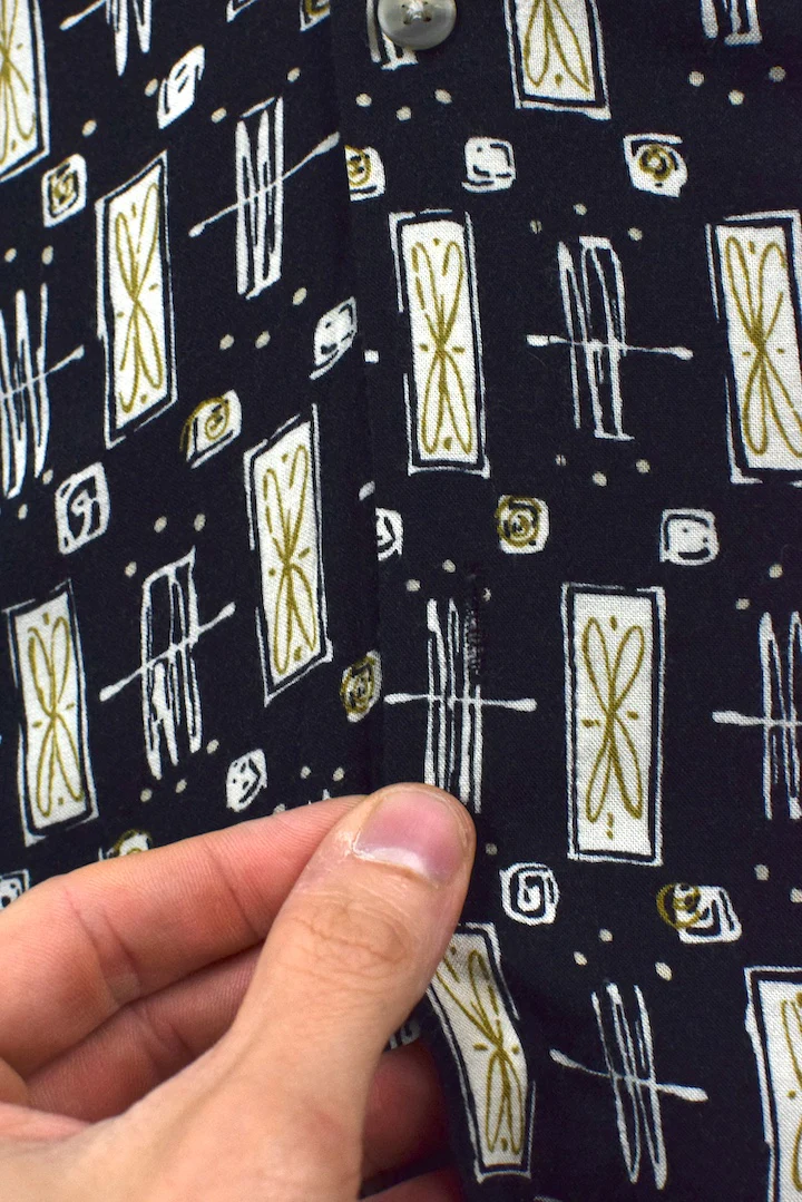 Abstract Print Shirt - Image 4