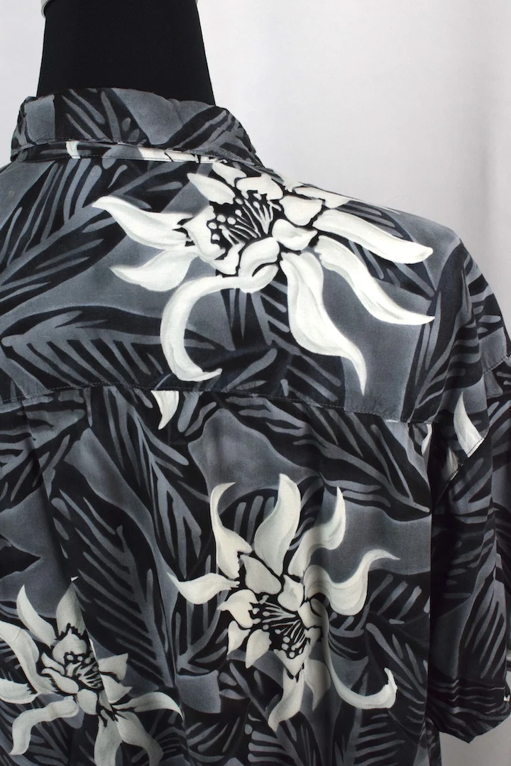 Quicksilver Brand Hawaiian Shirt - Image 3