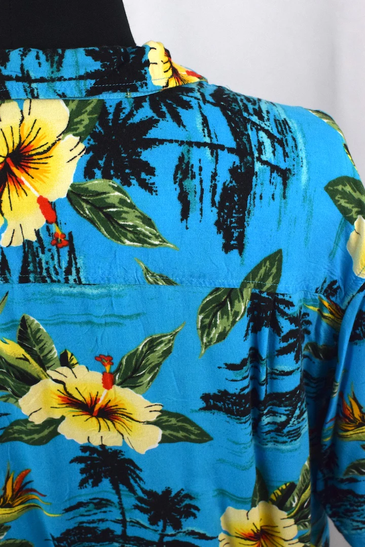Cherokee Brand Hawaiian Shirt - Image 3