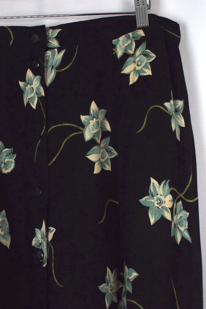 Sag Harbor Brand Floral Print Skirt - Image 2
