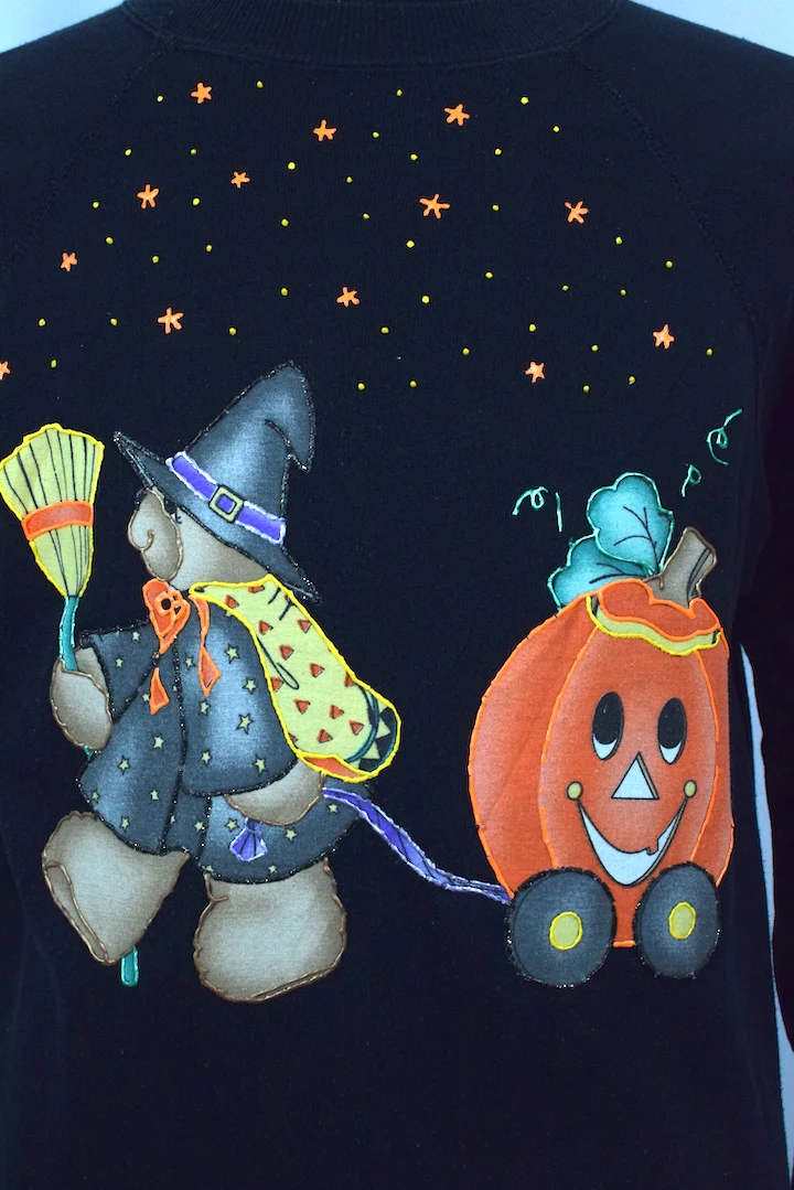 80s/90s Halloween Sweatshirt - Image 2