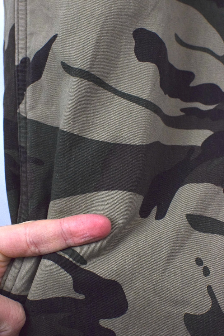 Wrangler Brand Camoflage Cargo Pants - Image 5