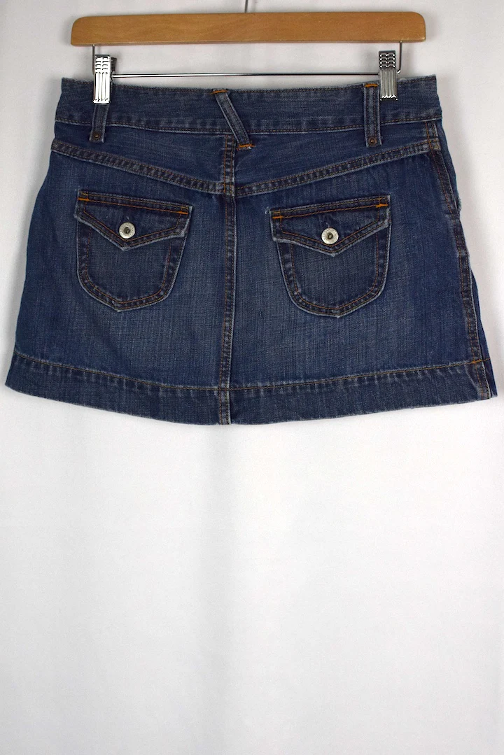 Gap Brand Mini Skirt - Image 3