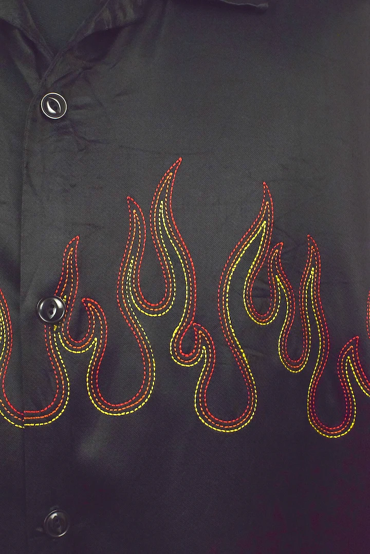 90s Flame Print Shirt - Image 2