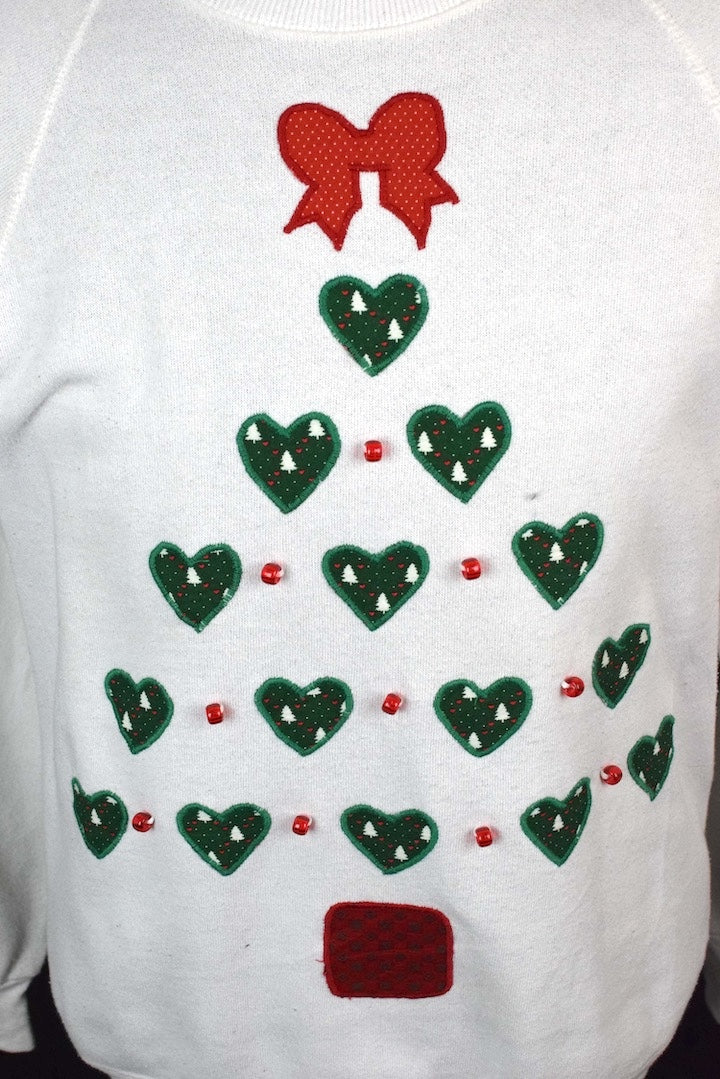 80s/90s Love Heart Christmas Tree Sweatshirt - Image 3