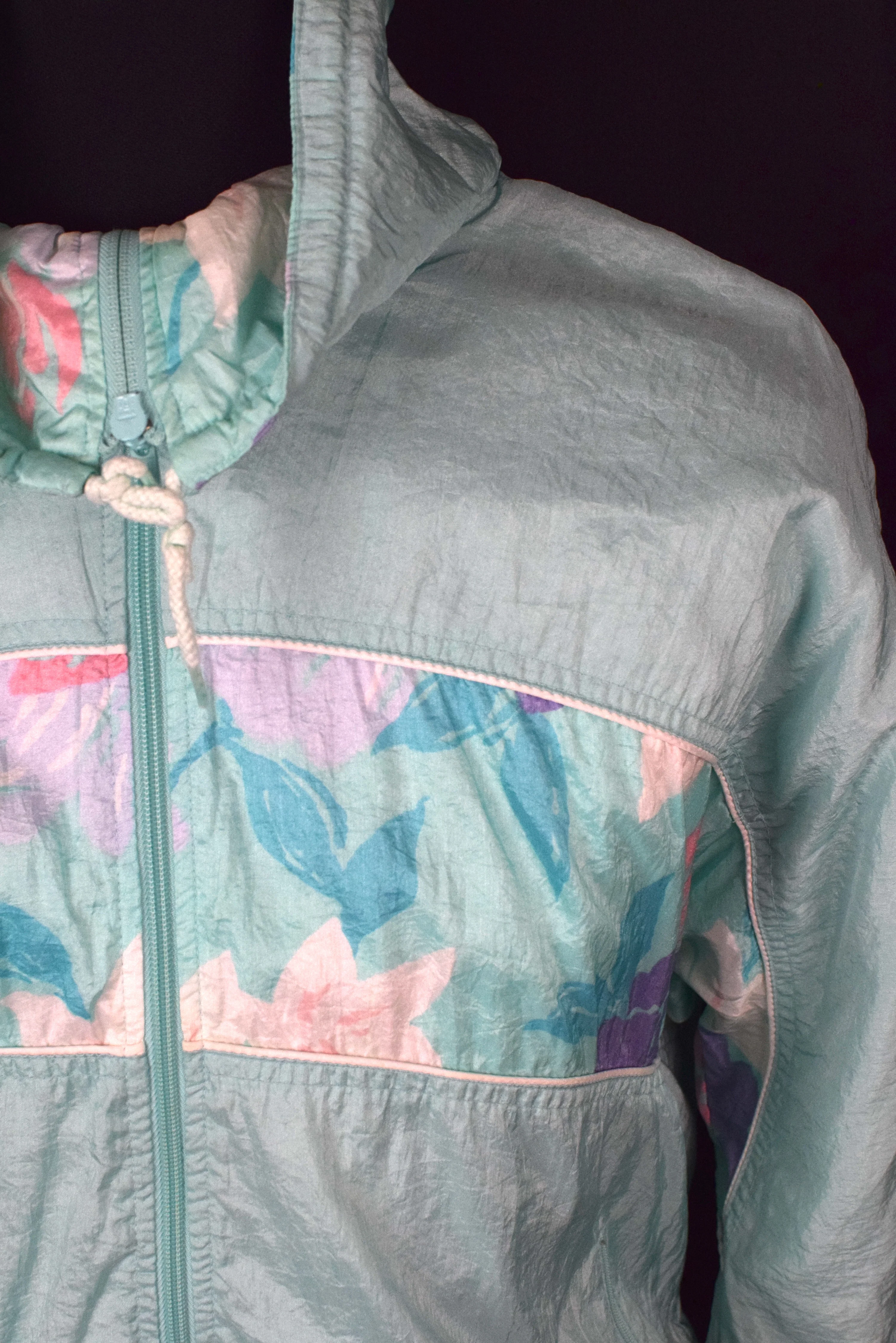 Pastel Floral Pattern Spray Jacket - Image 2