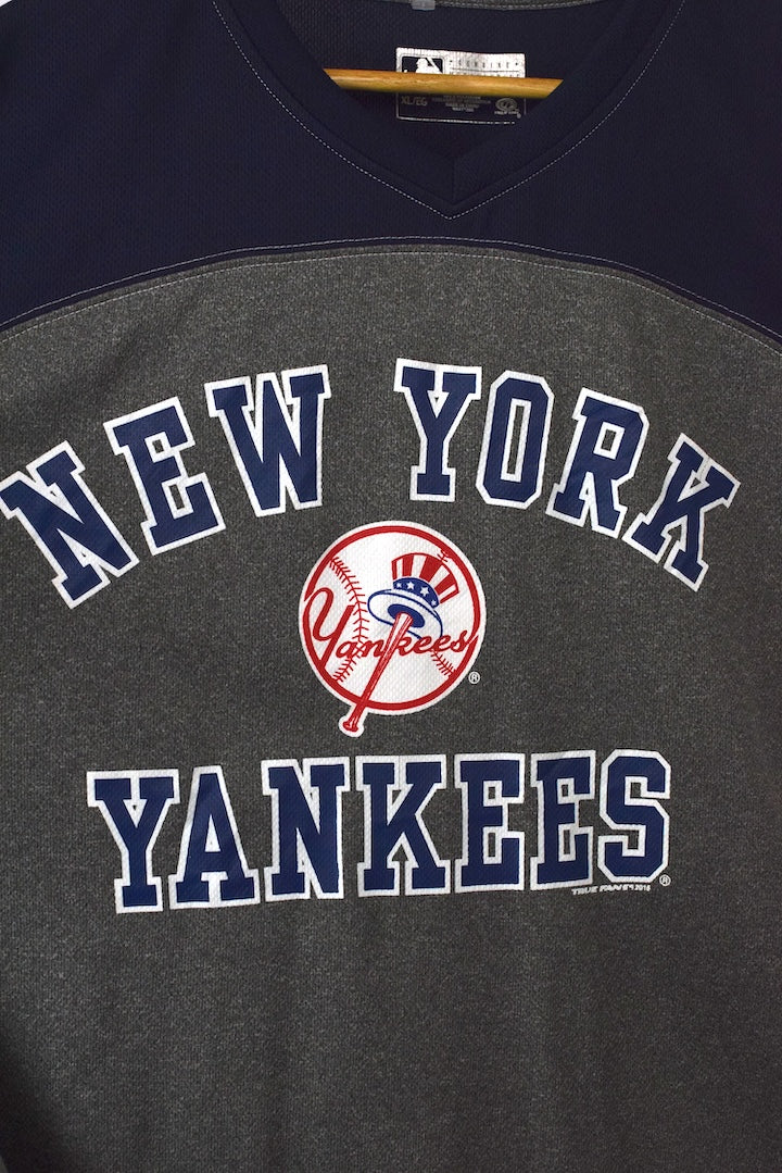 2016 New York Yankees T-shirt - Image 2